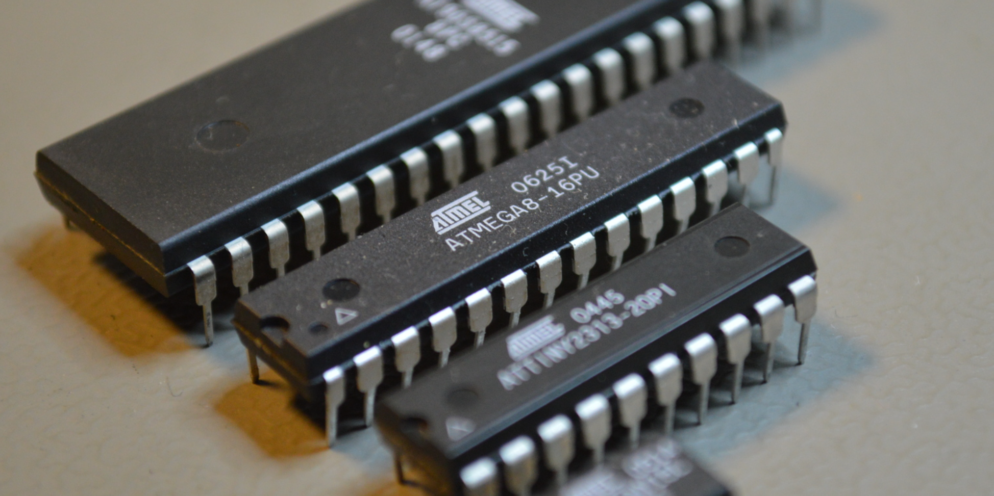 معرفی میکروکنترلر AVR